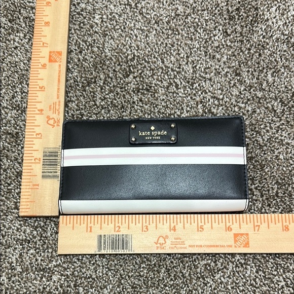 kate spade Handbags - Kate Spade New York Wallet Groove Street Stacy stripe leather continental.